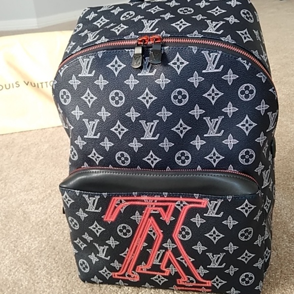 Authentic Louis Vuitton Discovery Backpack PM - Picture 2 of 8